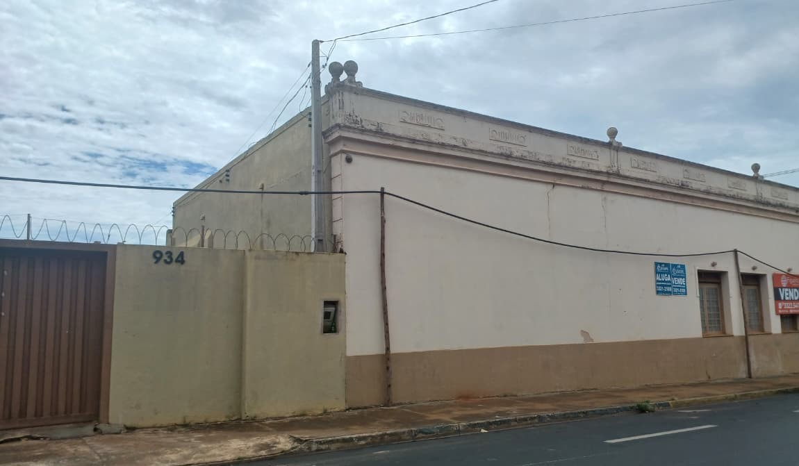 Sistema de bypass garante abastecimento contínuo na região central de Barretos durante troca de tubulação